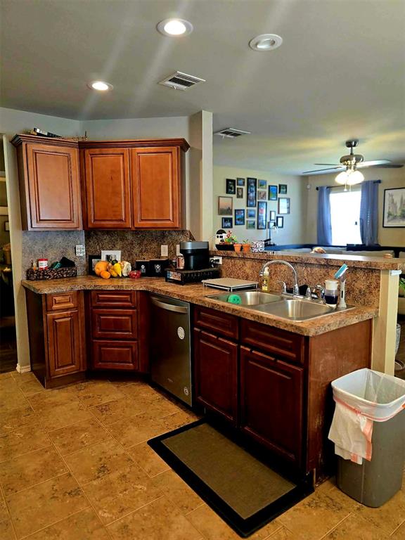 815 E Monarch Way Property Photo 12