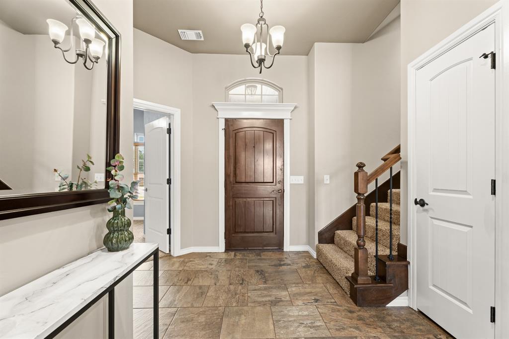 4924 Champlain Place Property Photo 3