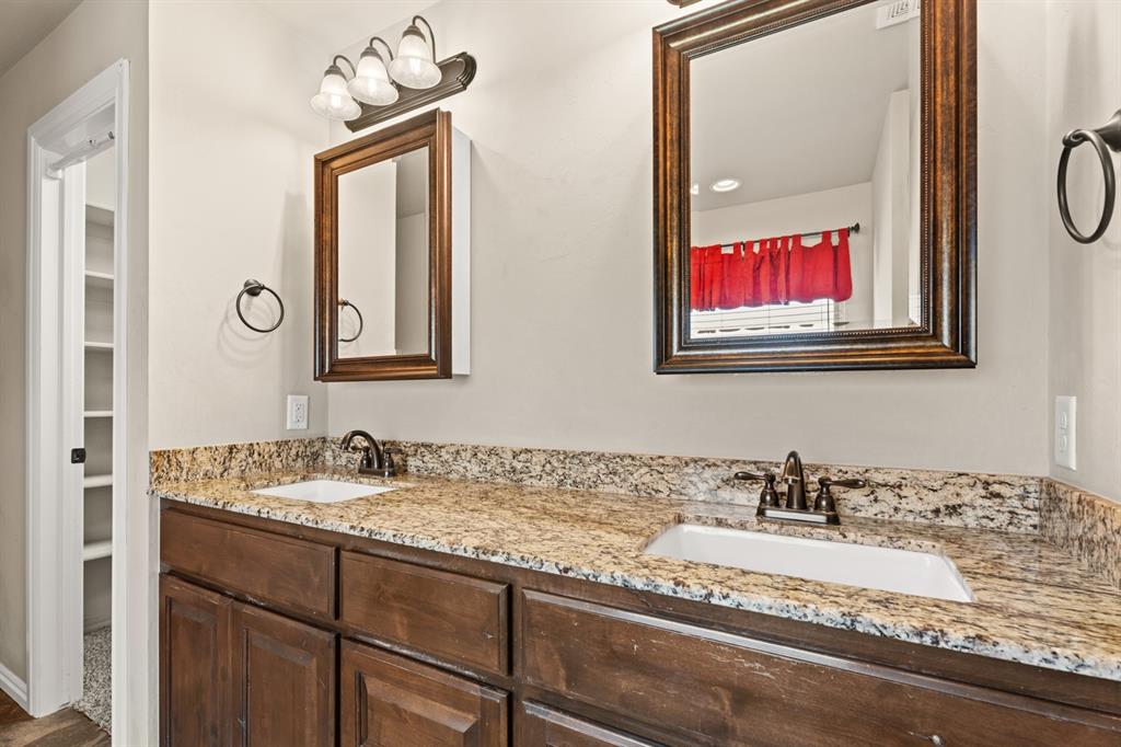 4924 Champlain Place Property Photo 14