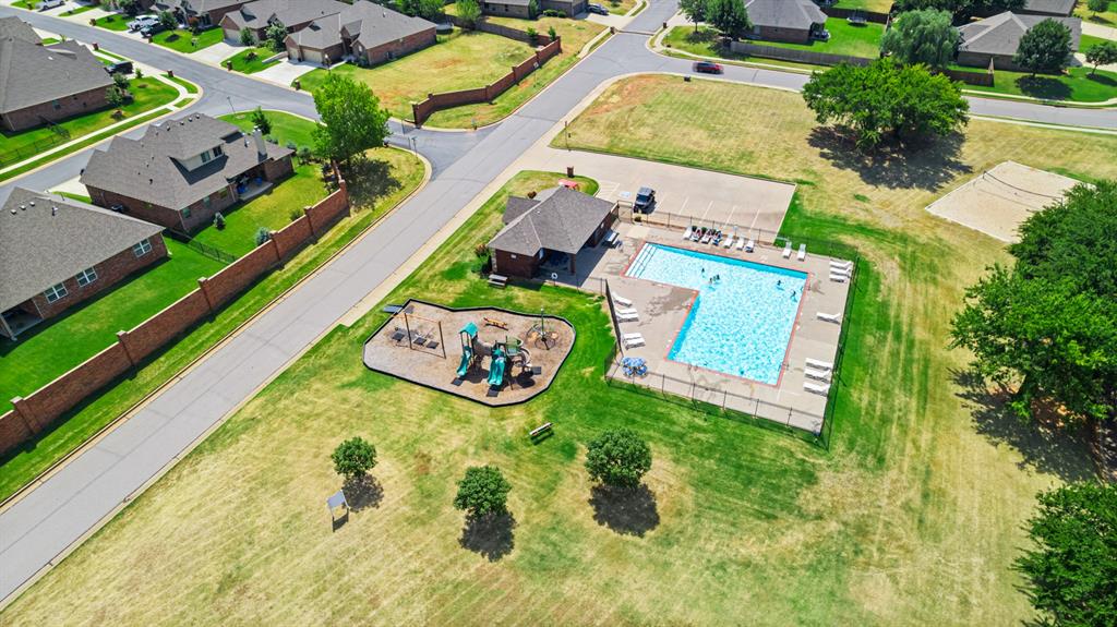 4924 Champlain Place Property Photo 40