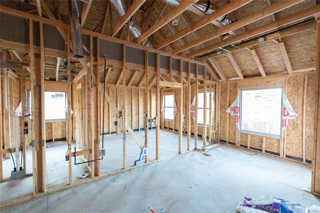 2217 Nw 170th Street Property Photo 3