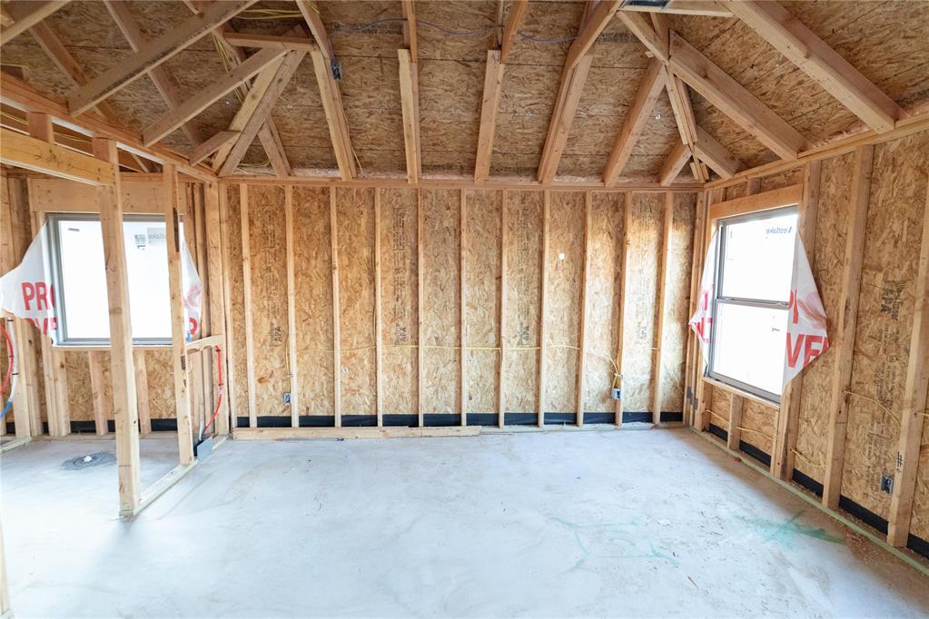 2217 Nw 170th Street Property Photo 6