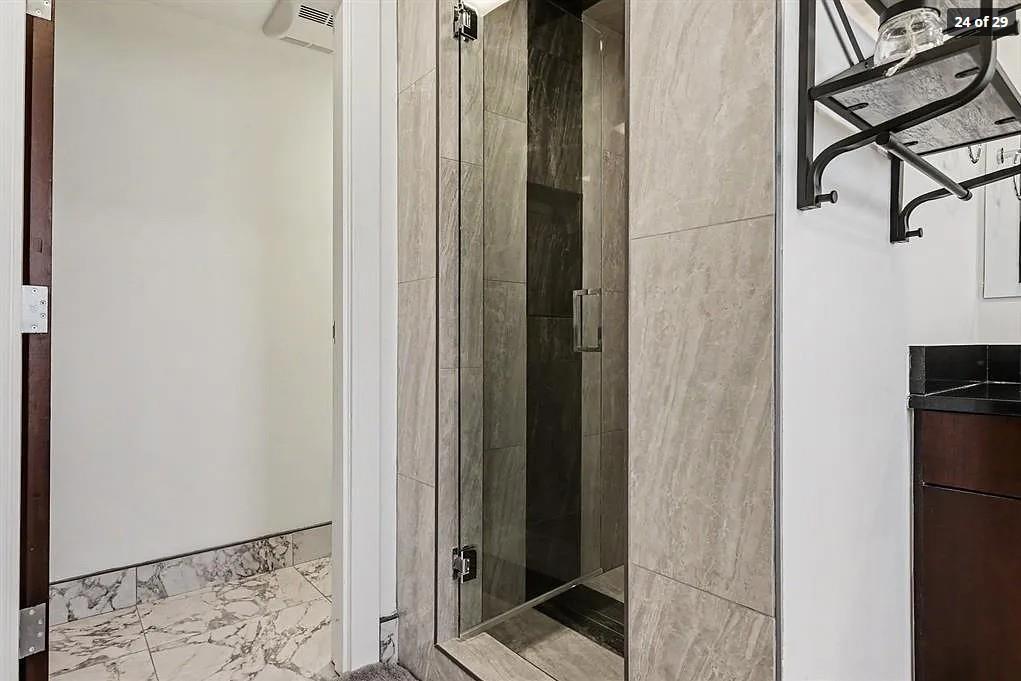 1244242 Property Photo 18