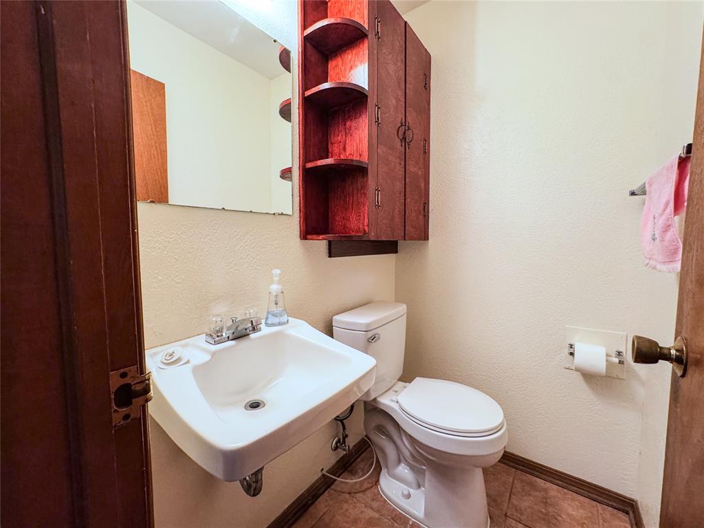 7912 Duane Drive Property Photo 9