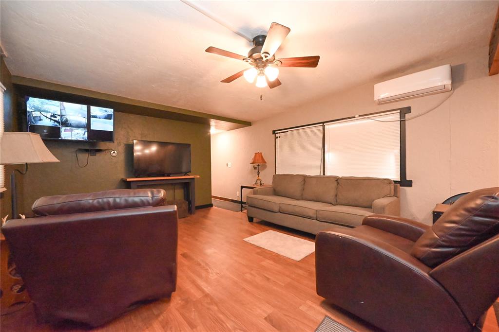 477 County Road 1398 Property Photo 2