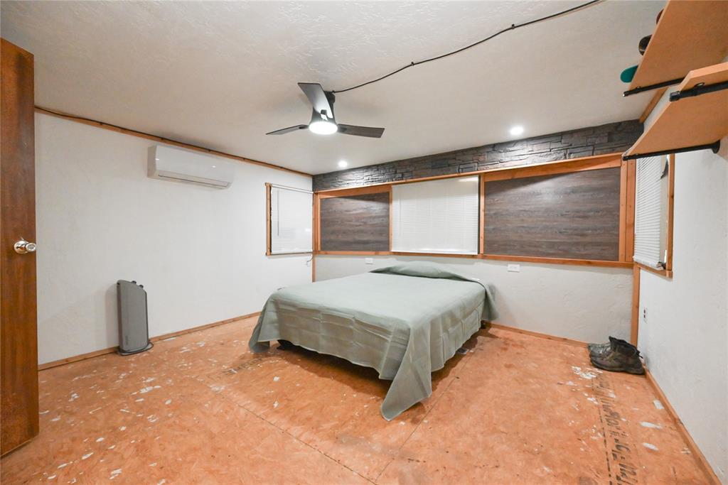 477 County Road 1398 Property Photo 15