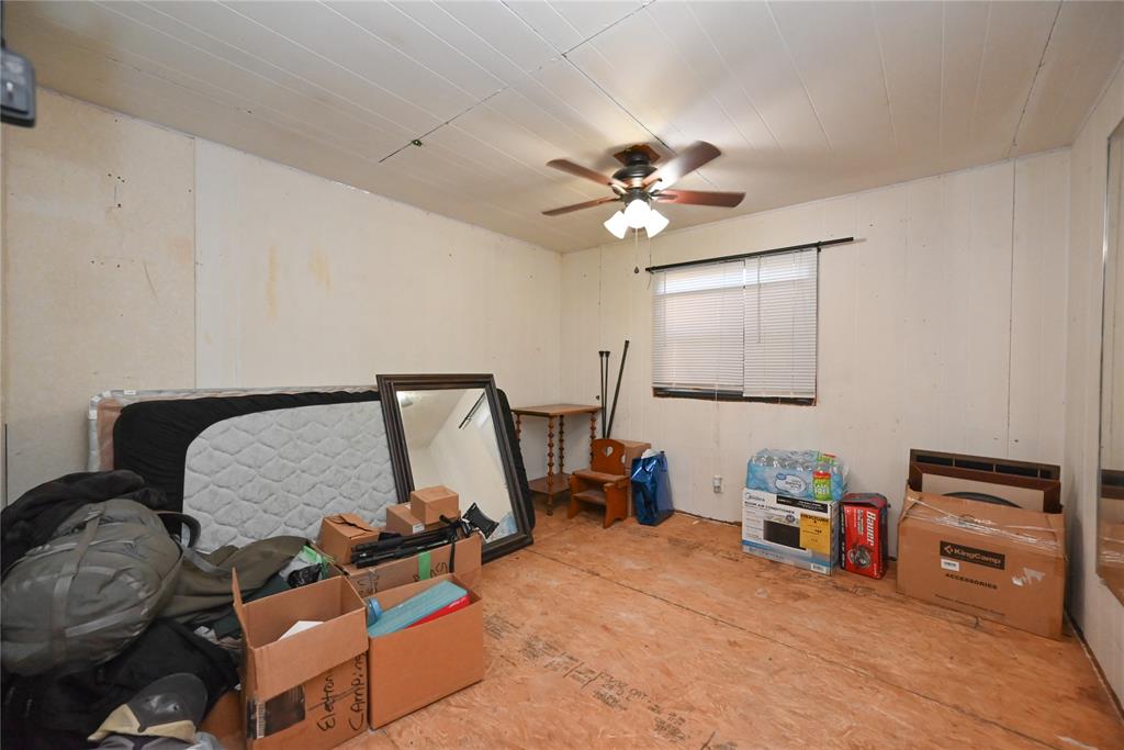 477 County Road 1398 Property Photo 16