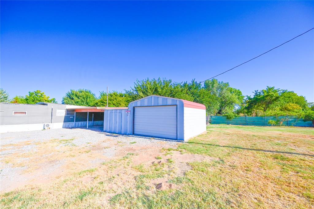 477 County Road 1398 Property Photo 26