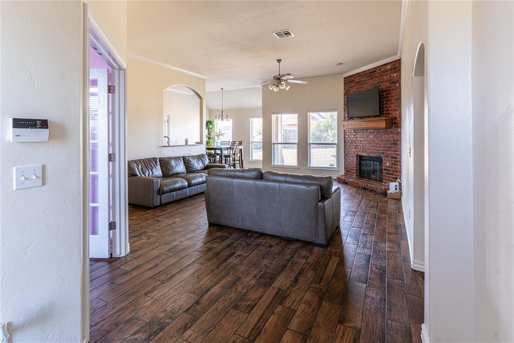 10820 Nw 37th Street Property Photo 5