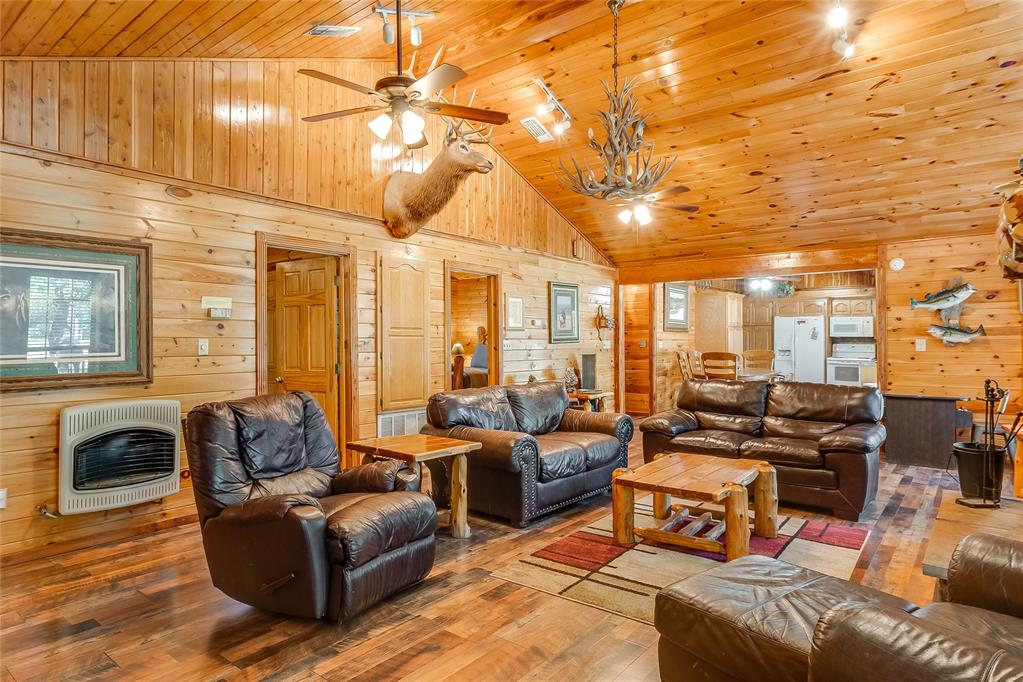 20 Woodland Circle Property Photo 3