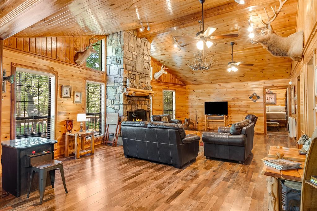 20 Woodland Circle Property Photo 5