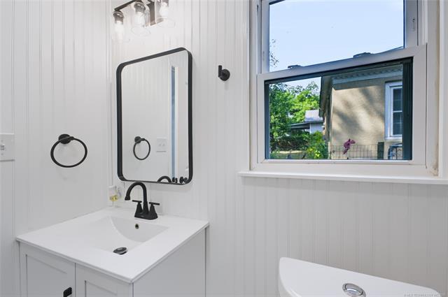 1244256 Property Photo 22