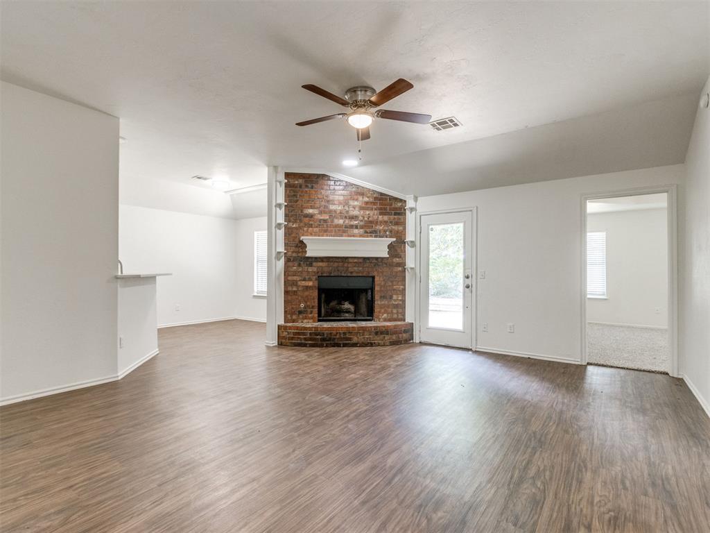 3413 Shona Way Property Photo 4