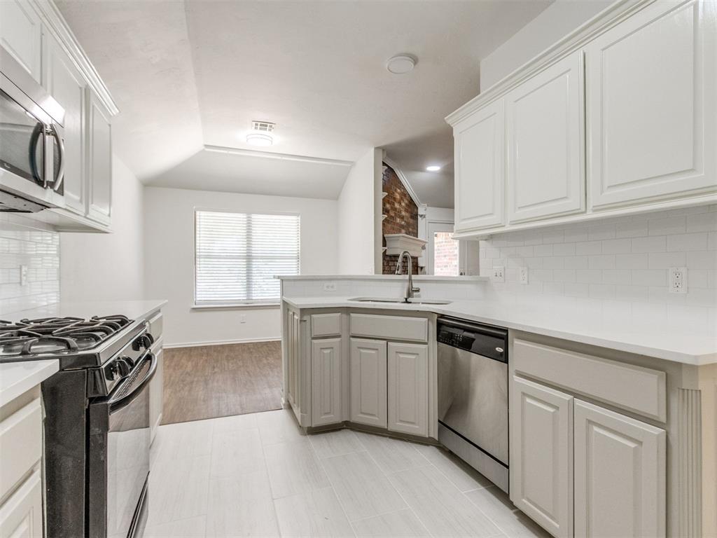 3413 Shona Way Property Photo 10