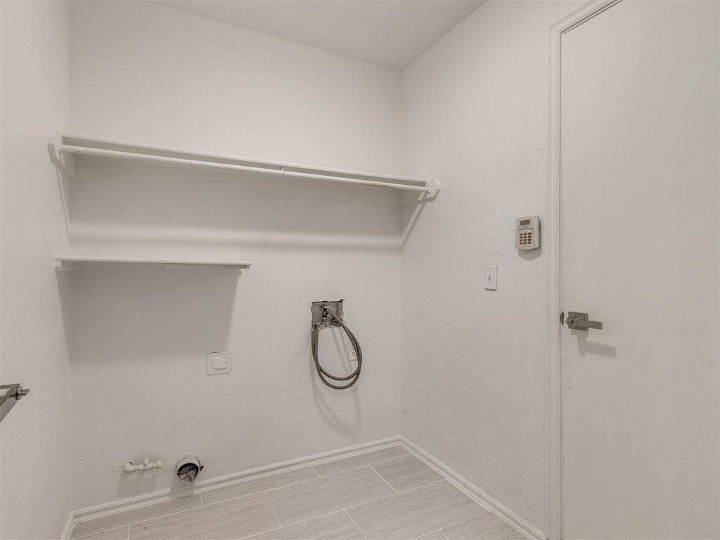3413 Shona Way Property Photo 23