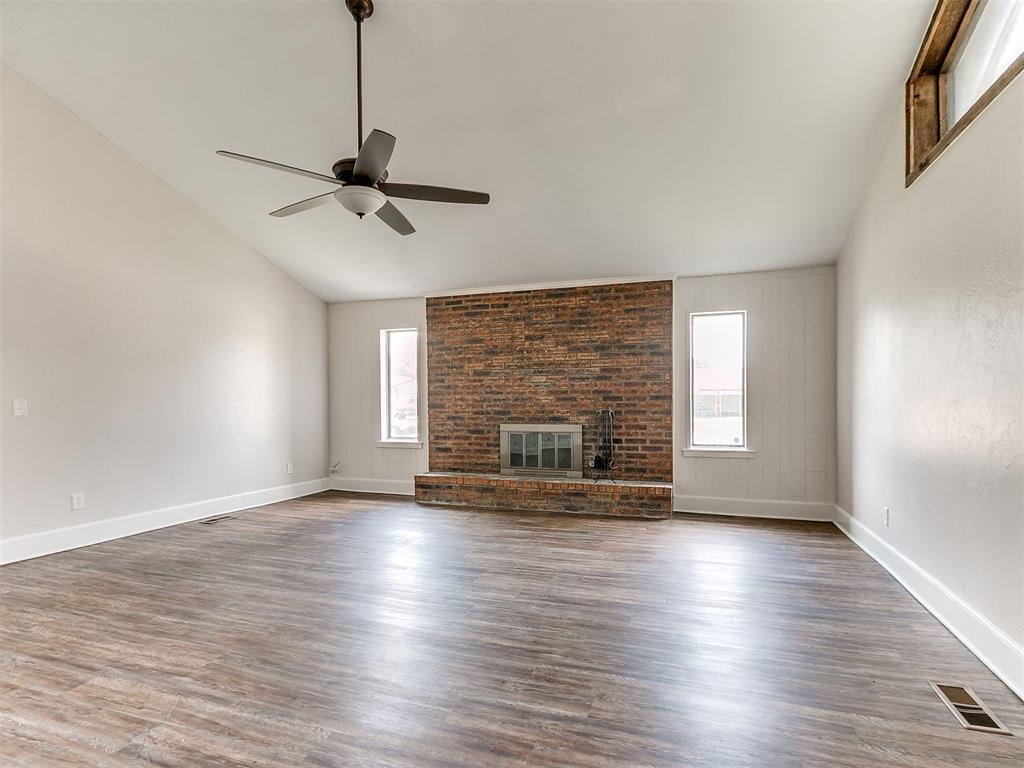 8208 N Crestline Court Property Photo 9