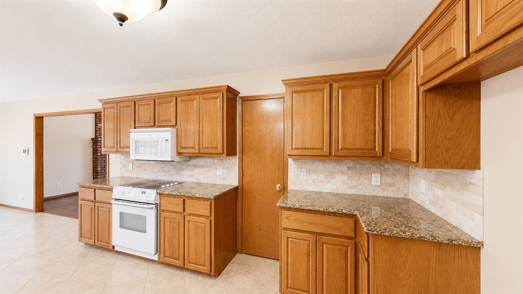 105 Viking Loop Property Photo 11