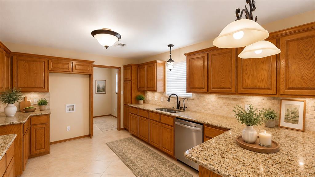 105 Viking Loop Property Photo 12