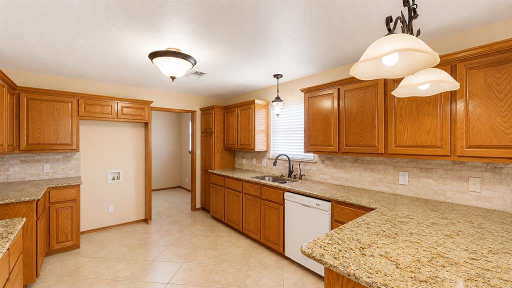 105 Viking Loop Property Photo 13
