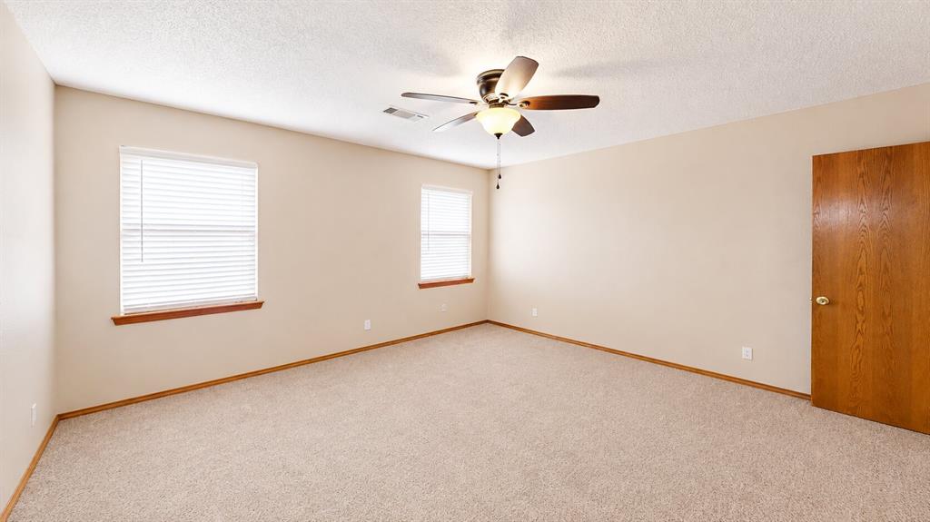 105 Viking Loop Property Photo 19
