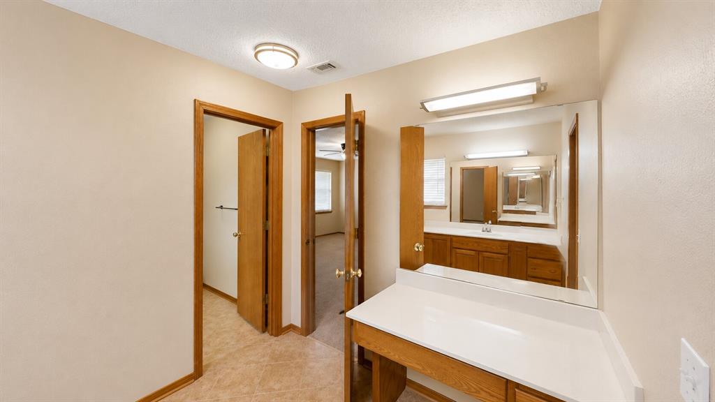 105 Viking Loop Property Photo 22