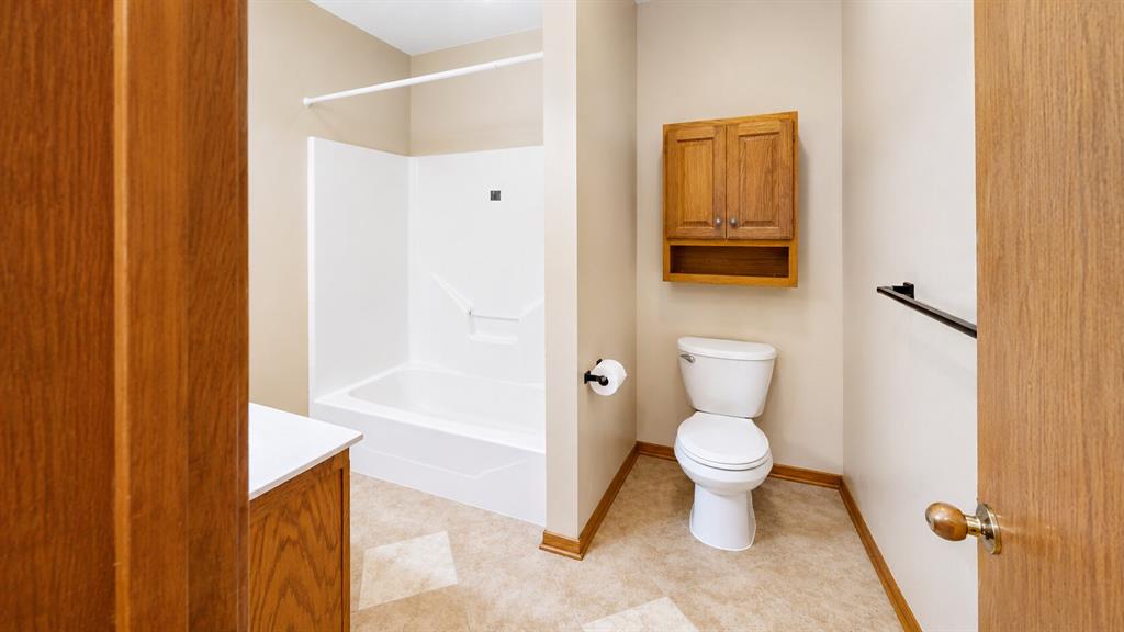105 Viking Loop Property Photo 25