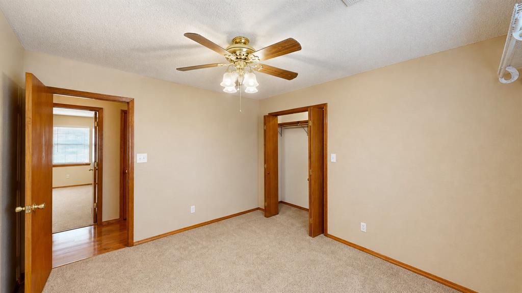 105 Viking Loop Property Photo 27
