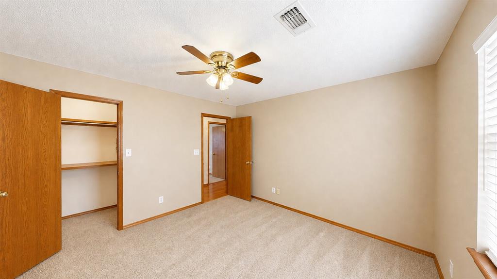 105 Viking Loop Property Photo 29
