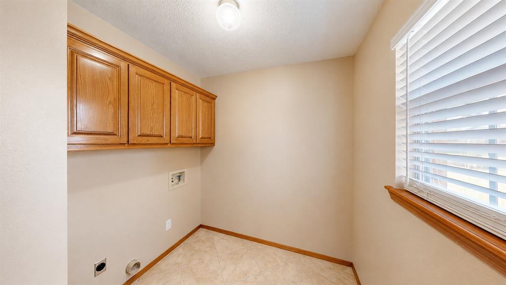 105 Viking Loop Property Photo 31
