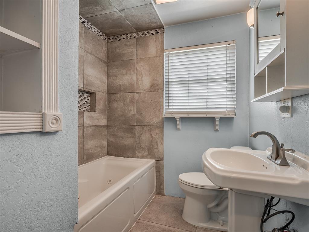 720 Nw 49th Street Property Photo 24
