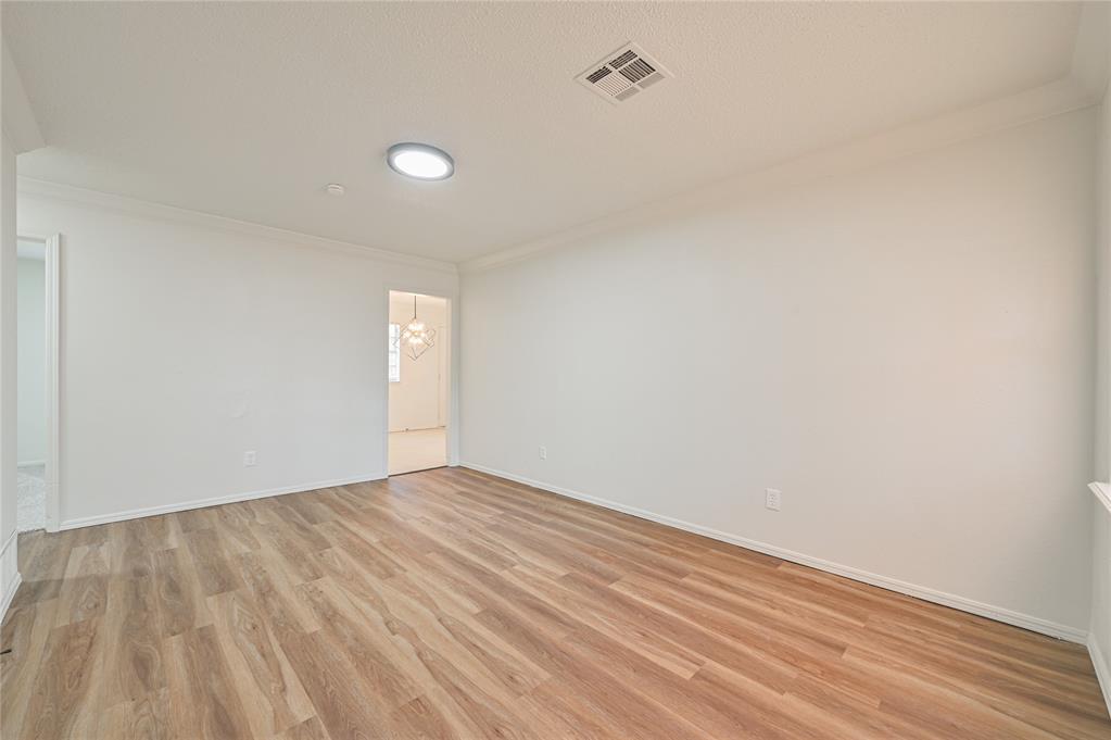 4005 N Oak Grove Drive Property Photo 4