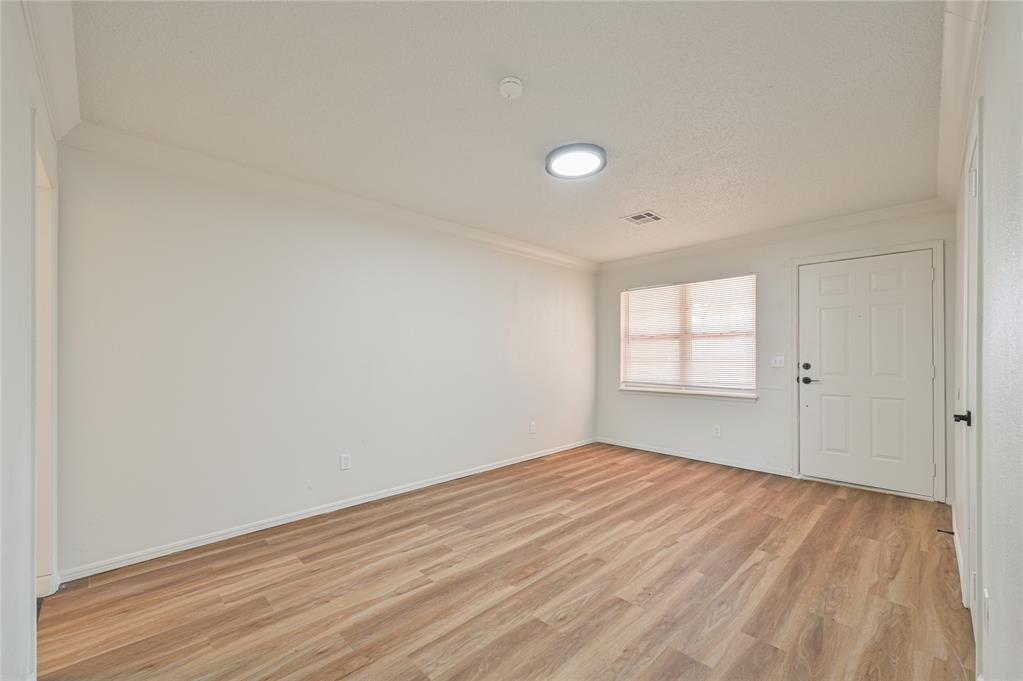 4005 N Oak Grove Drive Property Photo 7