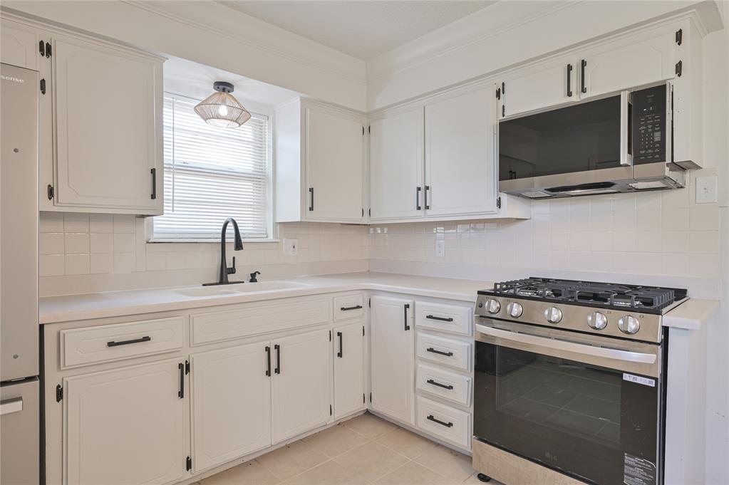 4005 N Oak Grove Drive Property Photo 10