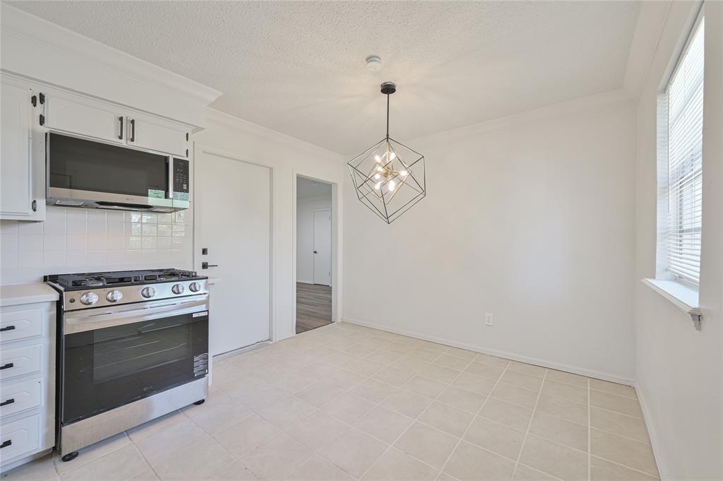 4005 N Oak Grove Drive Property Photo 12