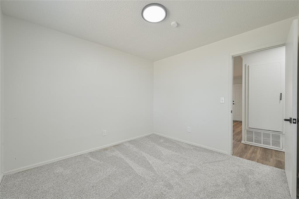 4005 N Oak Grove Drive Property Photo 25