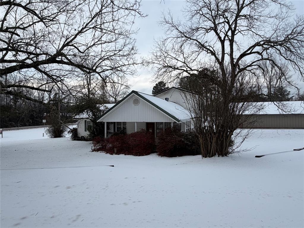1664 N Us Highway 259 Highway Property Photo 2