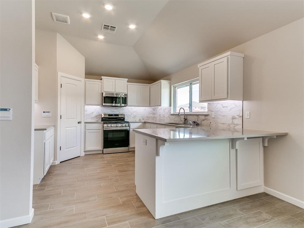 1804 Pin Cherry Lane Property Photo 9