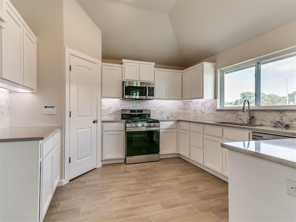 1804 Pin Cherry Lane Property Photo 10