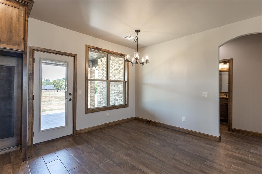 2433 Raven Circle Property Photo 9
