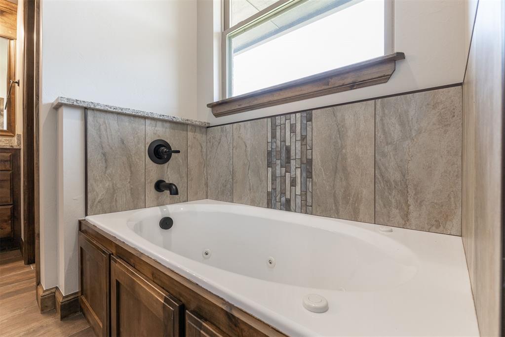 2433 Raven Circle Property Photo 18