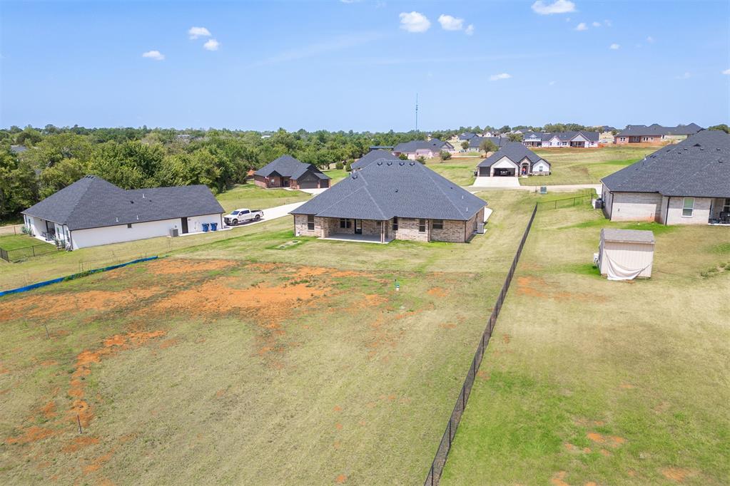 2433 Raven Circle Property Photo 45