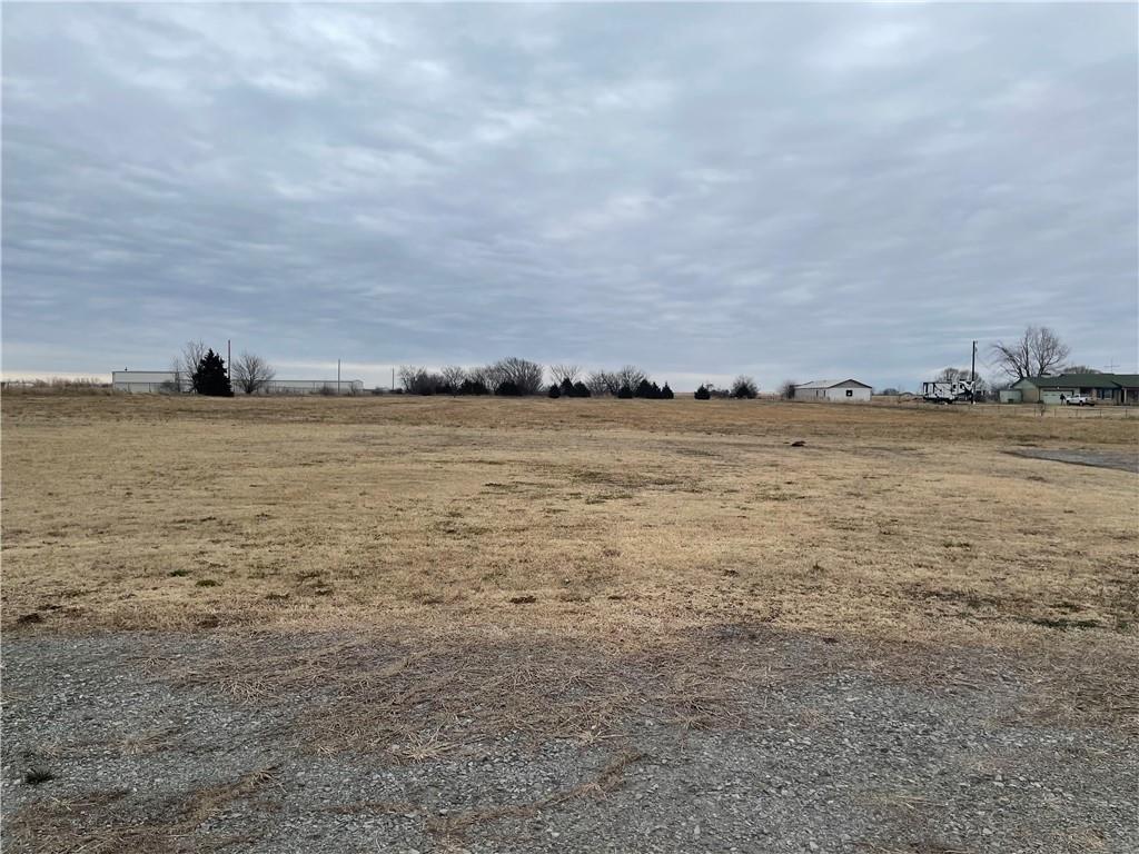 2823 N Highway 99 Highway Property Photo 7