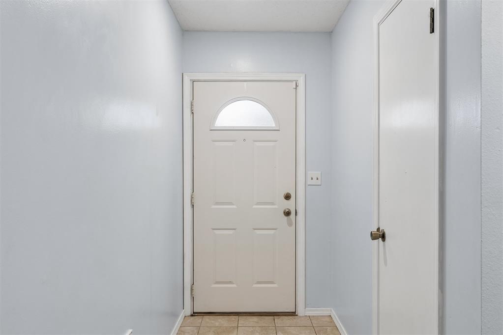 213 S Silver Drive Property Photo 3