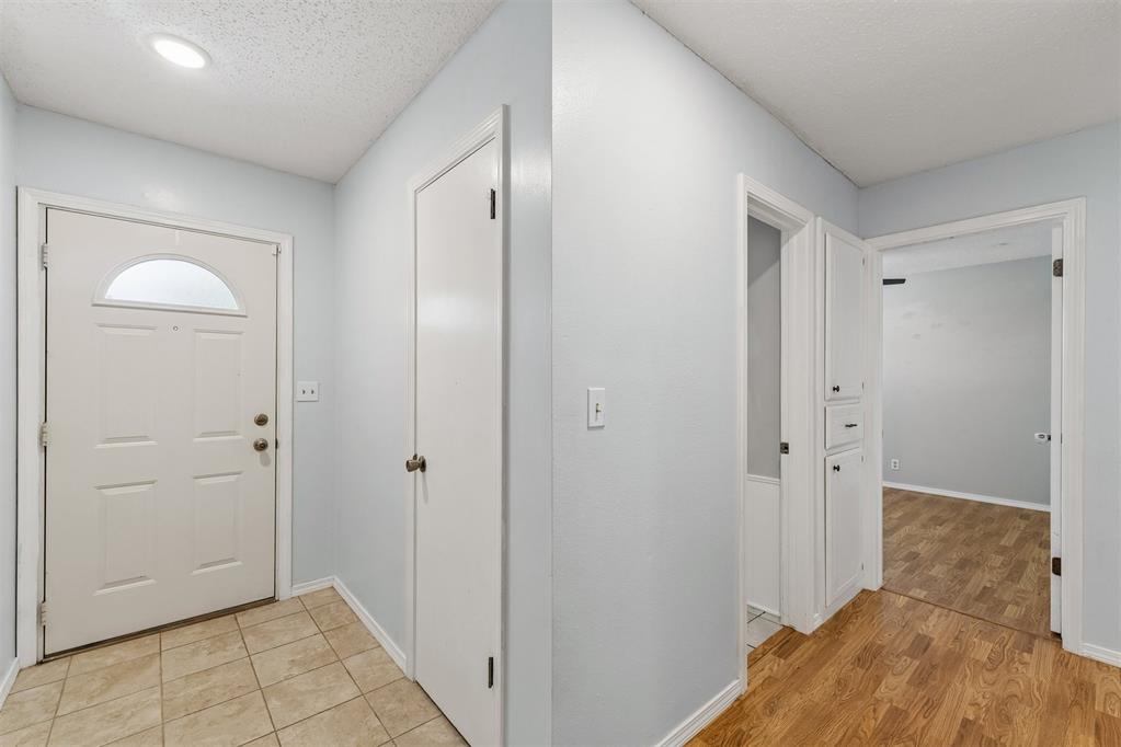 213 S Silver Drive Property Photo 4