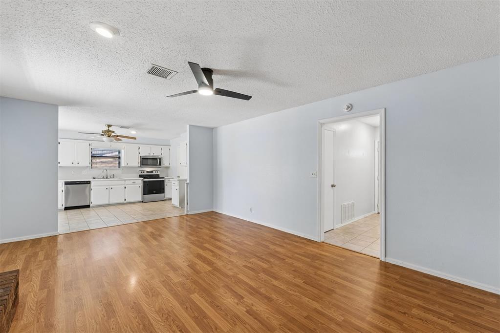 213 S Silver Drive Property Photo 6