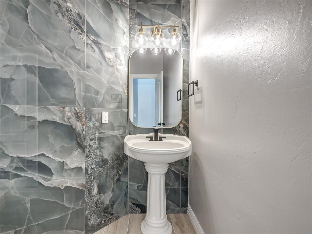 407 Canterbury Road Property Photo 33