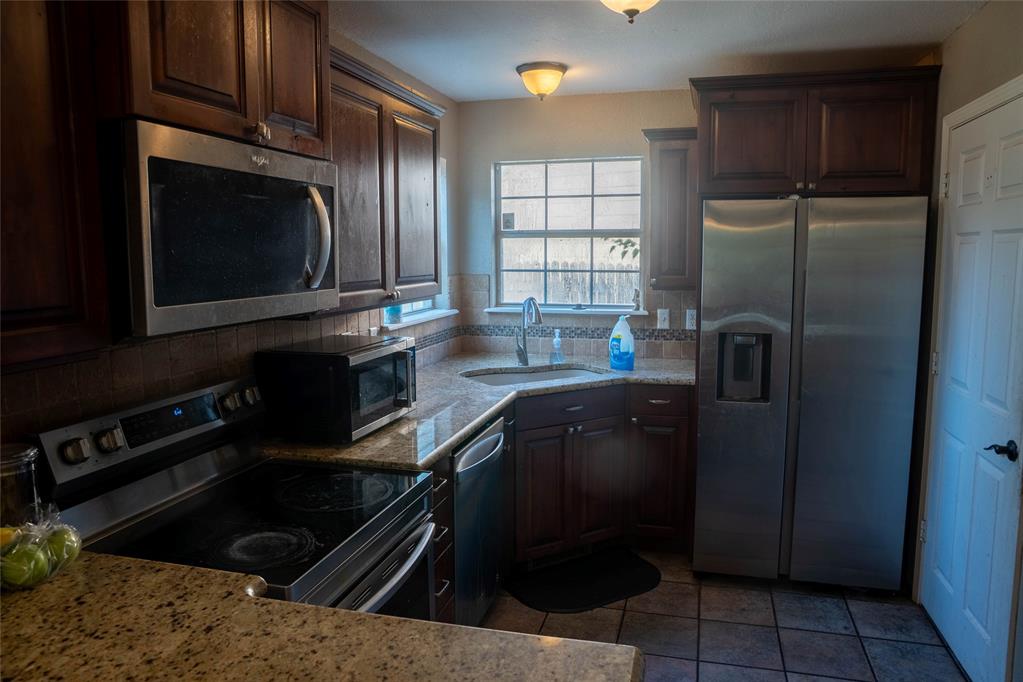 8979 E 95th Street Property Photo 5