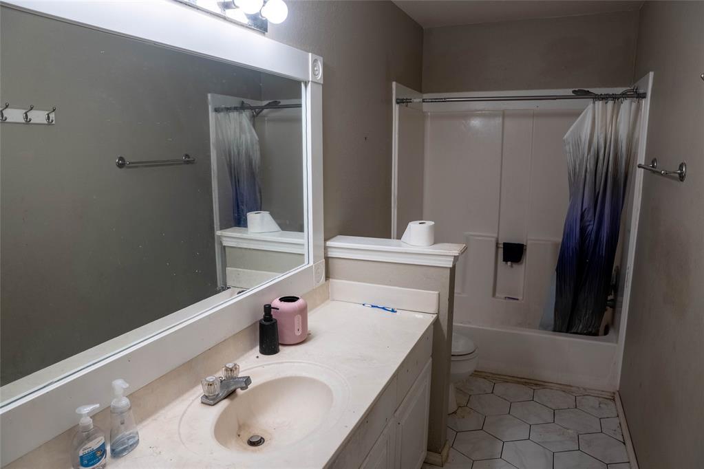 8979 E 95th Street Property Photo 11