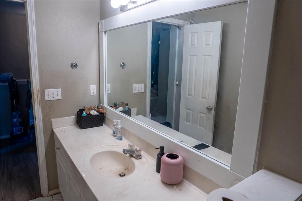 8979 E 95th Street Property Photo 12