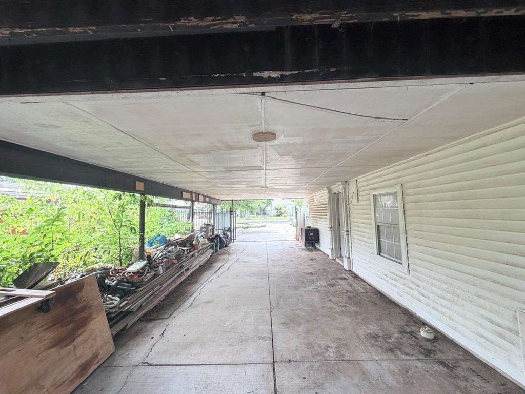 5931 Nw 43rd Street Property Photo 6